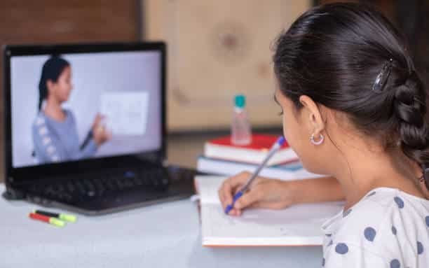 أمثلة على مجالات التعلم عن بعد الناجحة