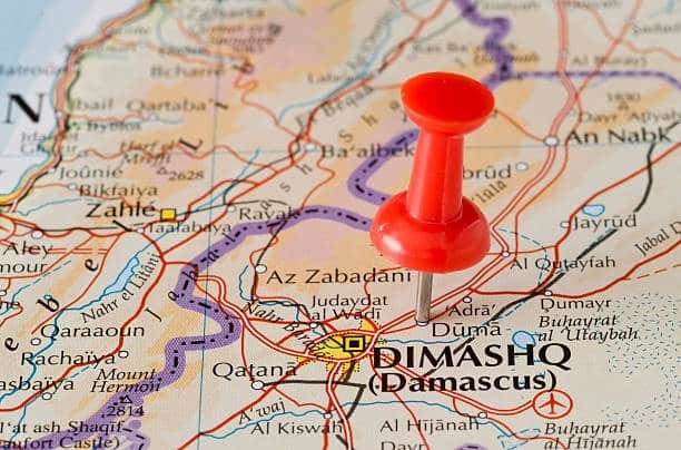 دور الموقع الجغرافي واللغة في اختيار الشركة المناسبة بدمشق