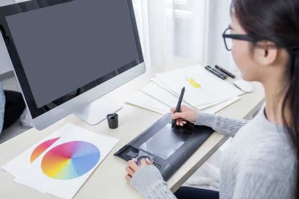 أفضل مصمم في عمان